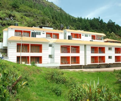 https://imgcld.yatra.com/ytimages/image/upload/t_hotel_yatra_city_desktop/v1479473820/Domestic Hotels/Hotels_Ooty/Hotel Fairstay Ooty/Over_view.jpg